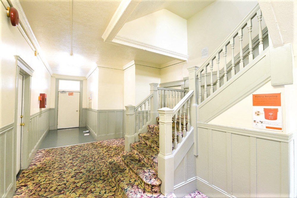 411 Pierce St. Rentals photo 3